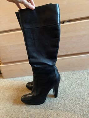 Black Knee-High Heeled Boots